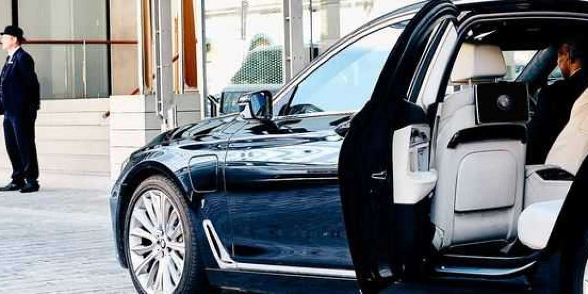 Comfortable Travel from East Horsley to Heathrow Airport